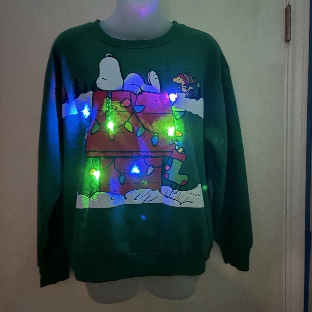 Peanuts Snoopy Small Christmas Sweatershirt Illuminating Lights Green Graphics - Picture 6 of 11